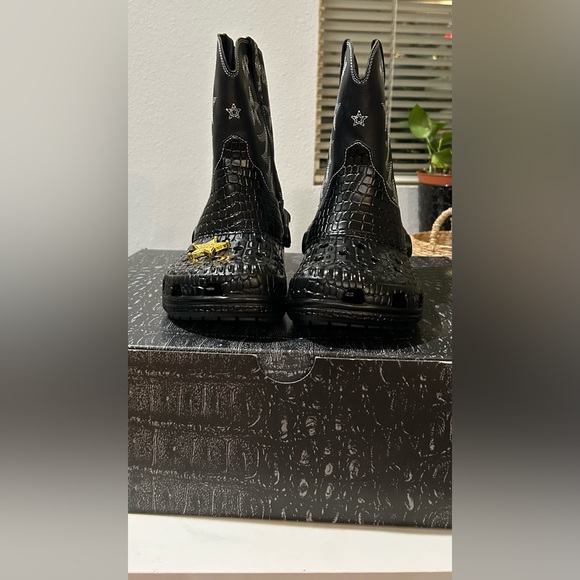 NEW in box Crocs cowboy boots with charms - Picture 6 of 10